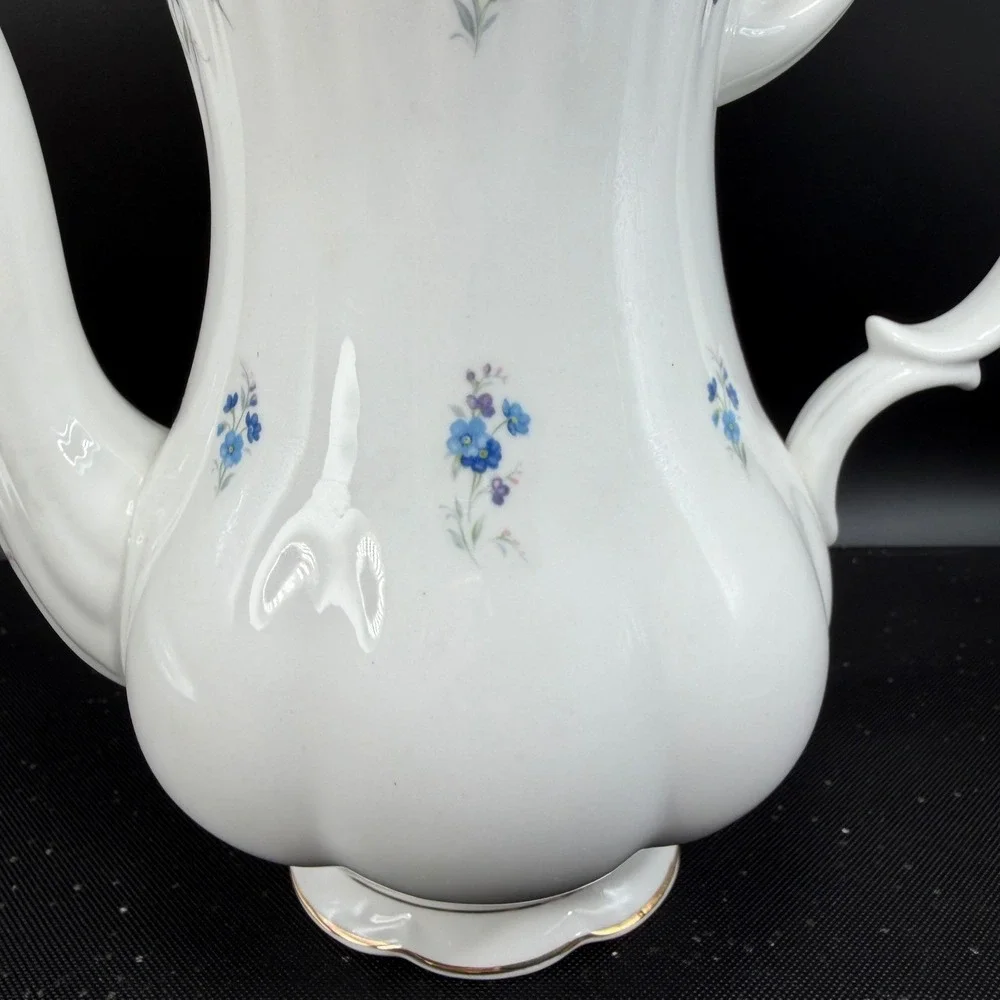 Royal Albert Memory Lane Coffee Pot Teapot Fine Bone China‎ Blue Floral England